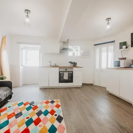 Aloha Surf House Ericeira