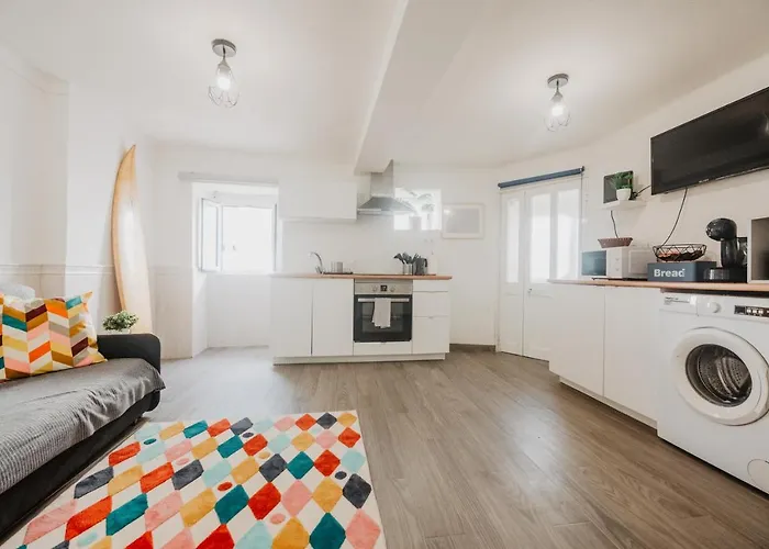 Aloha Surf House Ericeira